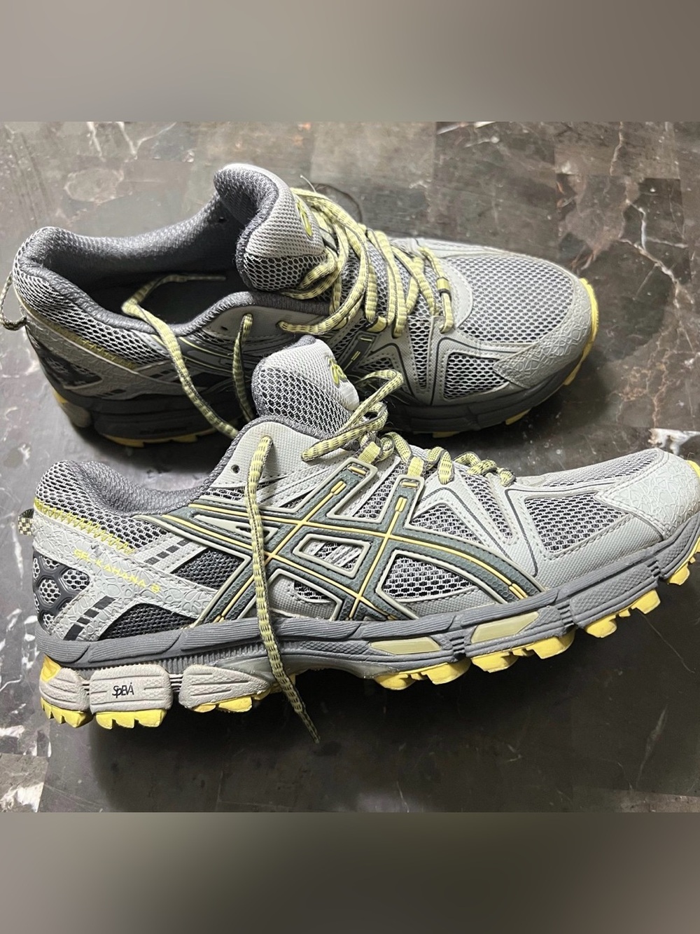 ASICS Gel-Kahana 8 Men’s 8 Women’s Size 9.5 Trail Running Shoes Gray Yellow